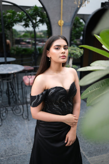 Pranali – High Slit Corset Draped Gown