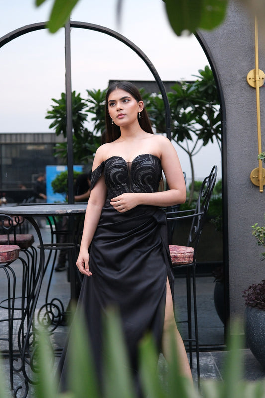 Pranali – High Slit Corset Draped Gown