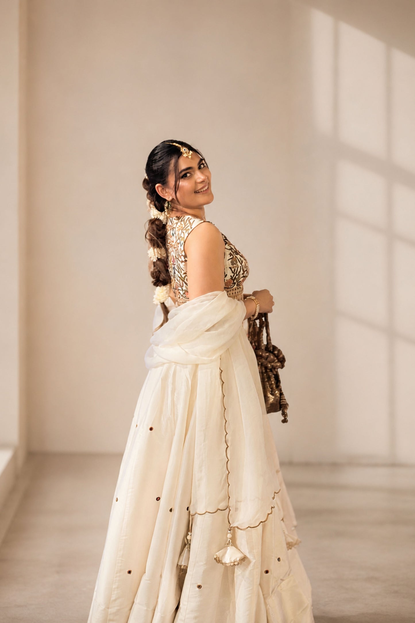 Aafreen Lehenga – Floral Embroidered Blouse & Lehenga Set